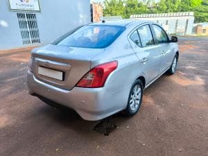 Almera photograph 5