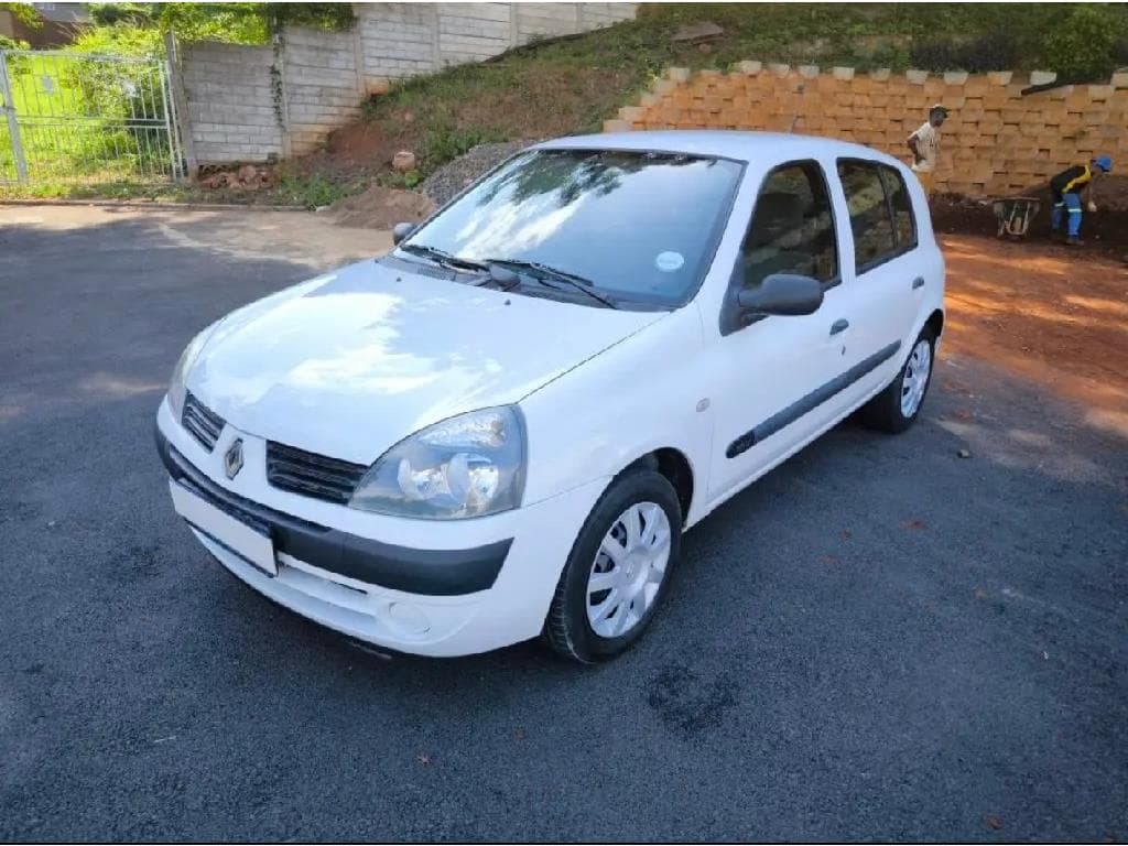 2005 Renault Clio II 1.4 Va Va Voom, main photograph
