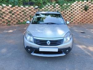 Sandero photograph 2