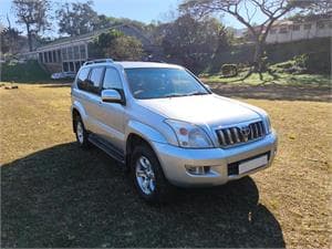Land Cruiser Prado photograph 3