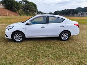 Almera photograph 4