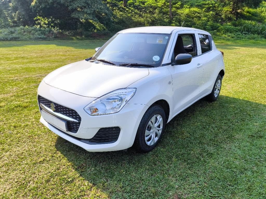 2023 Suzuki Swift 1.2 GA, main photograph