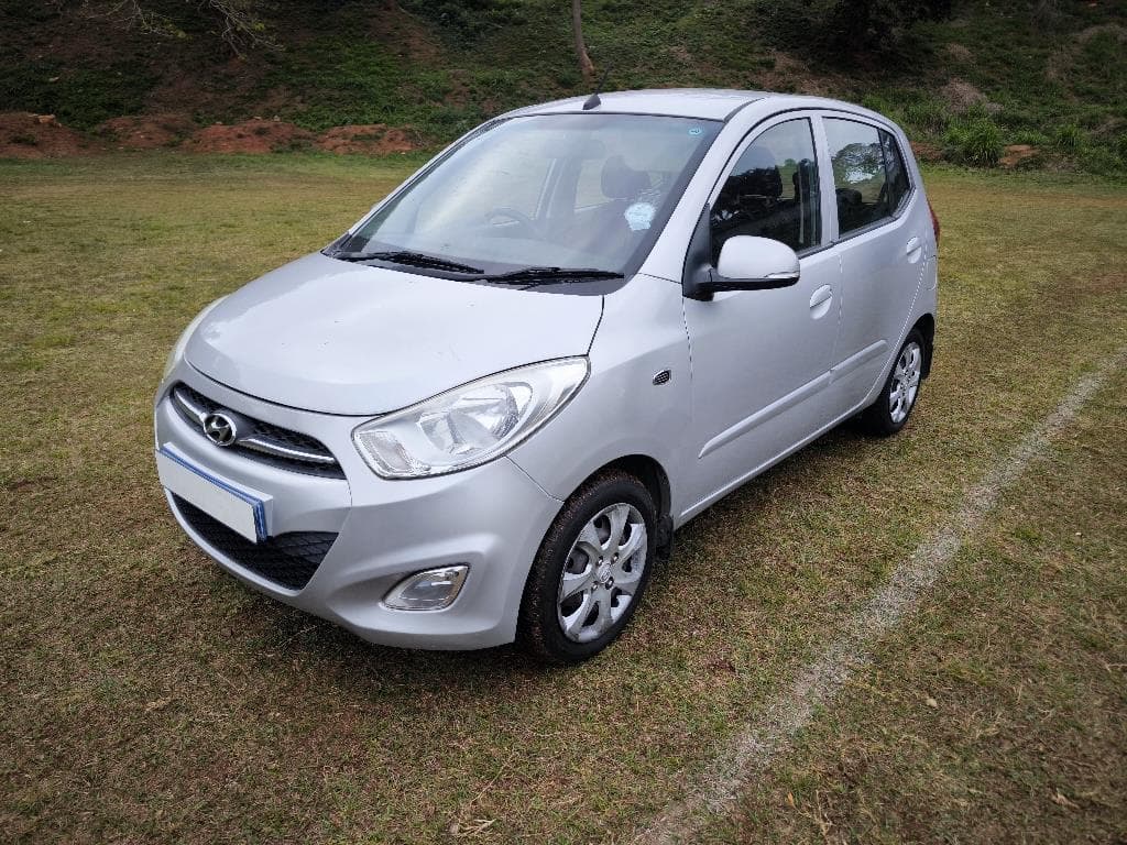 2014 Hyundai i10 1.1 GLS/Motion, main photograph