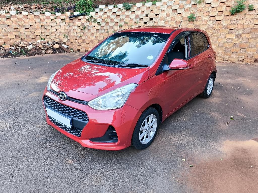 2014 Hyundai i10 Grand 1.25 Fluid Auto, main photograph