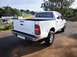 Hilux photograph 5