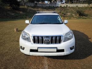 Land Cruiser Prado photograph 2