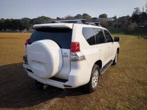 Land Cruiser Prado photograph 5
