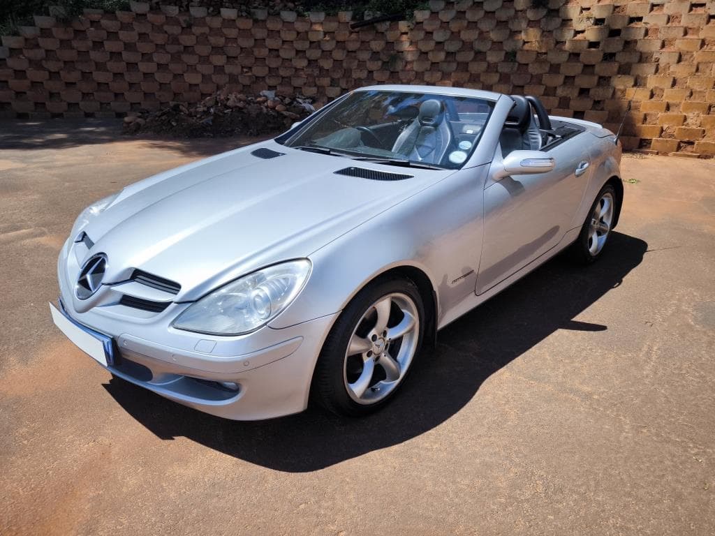 2005 Mercedes-Benz SLK Class 200 Kompressor Auto, main photograph