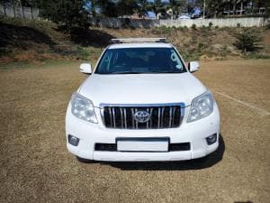 Land Cruiser Prado photograph 2