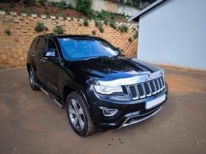 Grand Cherokee photograph 3