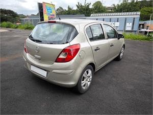 Corsa photograph 5
