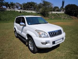 Land Cruiser Prado photograph 3