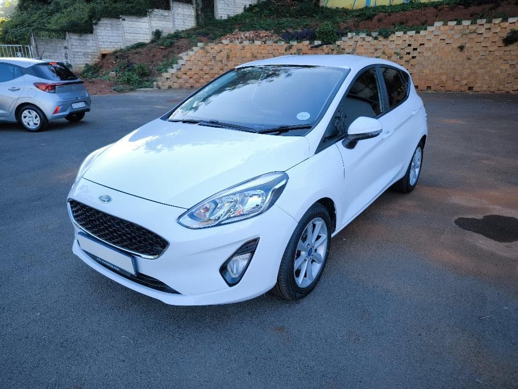 2019 Ford Fiesta 1.0 Ecoboost Trend 5 Door, main photograph