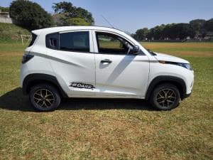 KUV100 photograph 4