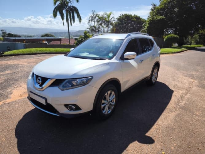 2017 Nissan X-Trail 2.5 SE Auto (R64) in white