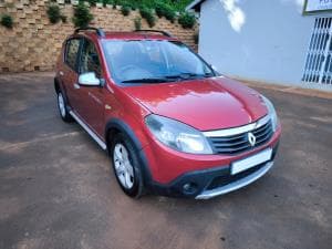 Sandero photograph 3