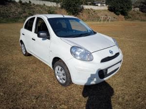 Micra photograph 3