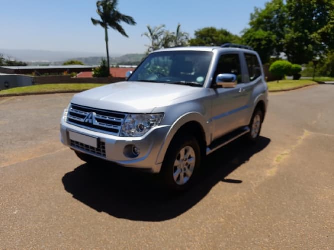 2012 Mitsubishi Pajero 3.2 DI-Dc GLS SWB Auto in silver
