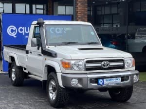 Land Cruiser 79 photograph 2