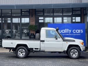 Land Cruiser 79 photograph 4