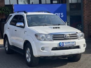 Fortuner photograph 2