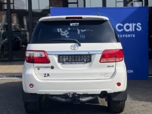 Fortuner photograph 5