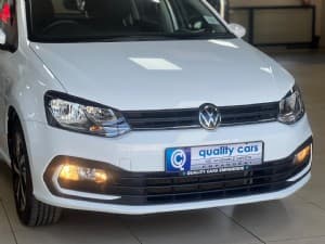 Polo Vivo photograph 3
