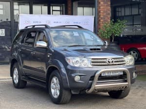 Fortuner photograph 2