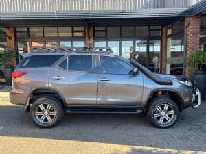 Fortuner photograph 4