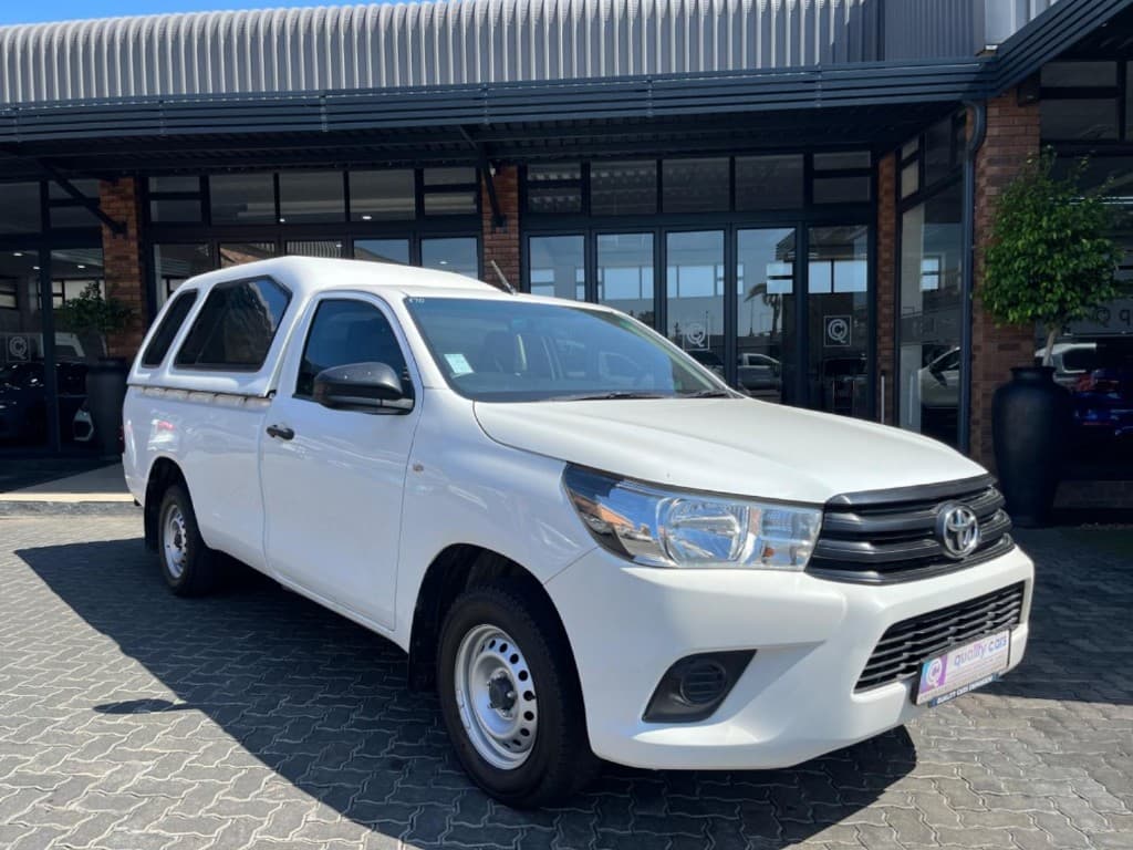 2017 Toyota Hilux 2.4 GD A/C Single Cab in yellow