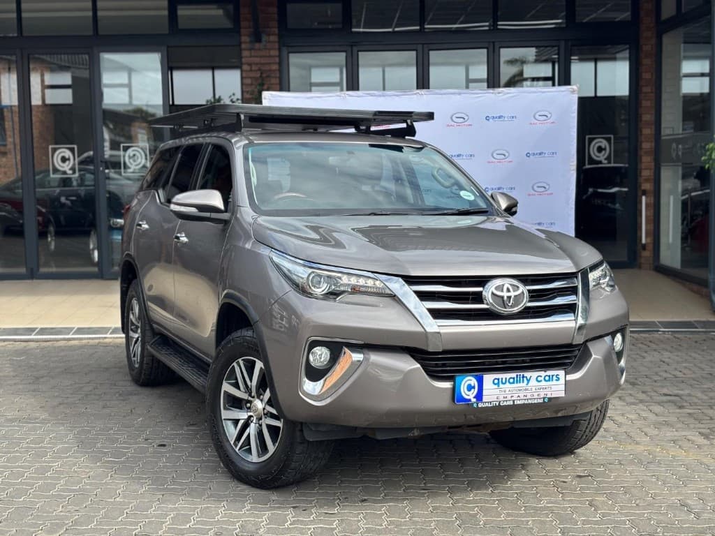 2017 Toyota Fortuner 2.8 GD-6 Raised Body 4x4 Auto, main photograph