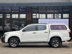 D-Max photograph 4