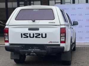 D-Max photograph 5