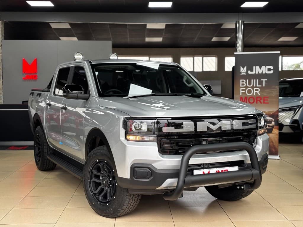 2026 JMC Vigus 2.5TD Manual Double Cab in silver
