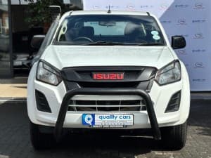 D-Max photograph 3