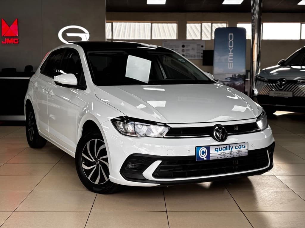 2022 Volkswagen Polo 1.0 TSI Life DSG, main photograph