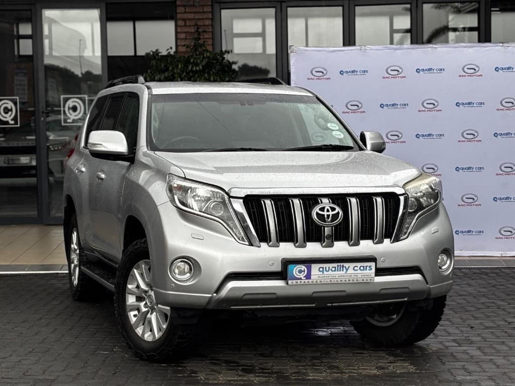 2015 Toyota Land Cruiser Prado VX 4.0 V6 Auto in silver
