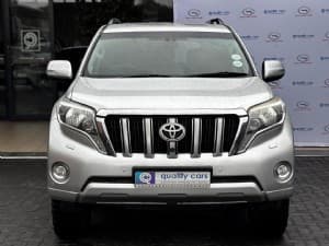 Land Cruiser Prado photograph 2