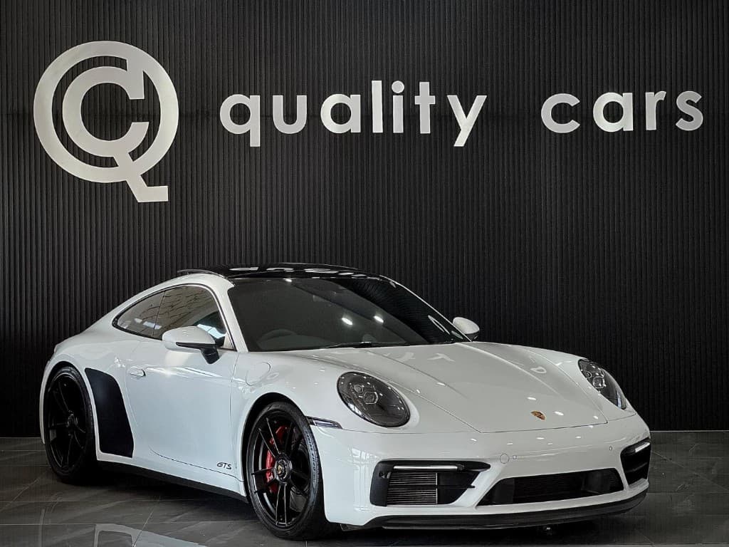 2022 Porsche 911 Carrera GTS (992), main photograph