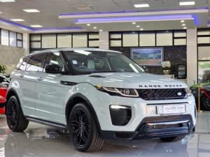 Range Rover Evoque photograph 2