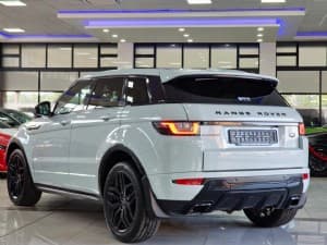 Range Rover Evoque photograph 5