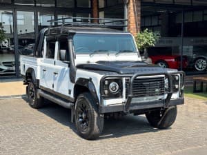 Defender photograph 2