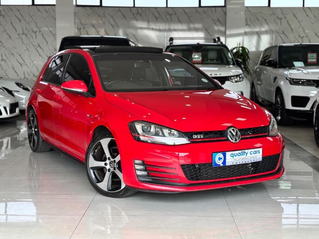 2015 Volkswagen Golf 7 GTI 2.0 TSI DSG, main photograph