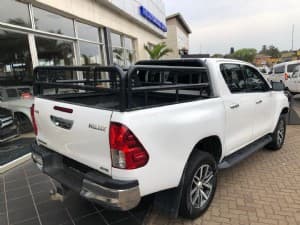 Hilux photograph 5