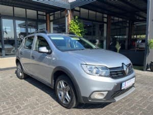 Sandero photograph 3