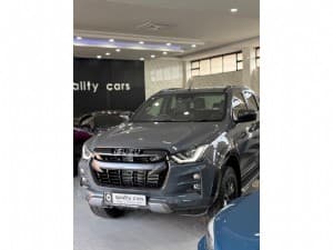 D-Max photograph 3