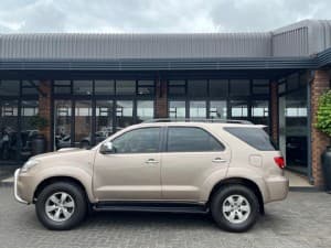 Fortuner photograph 4