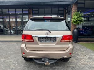 Fortuner photograph 5