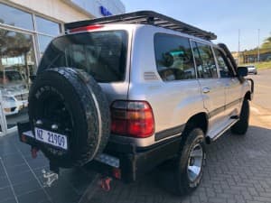Land Cruiser 100 photograph 5